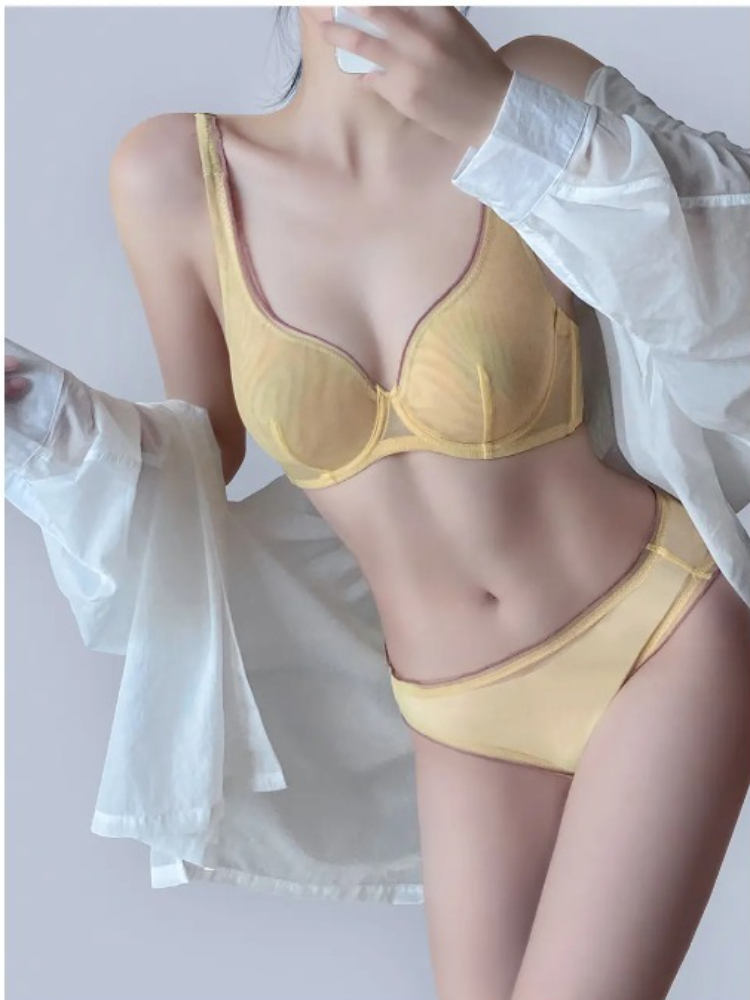 Sujetador minimalista de estil - Bralette Triangle Set reseña y precio