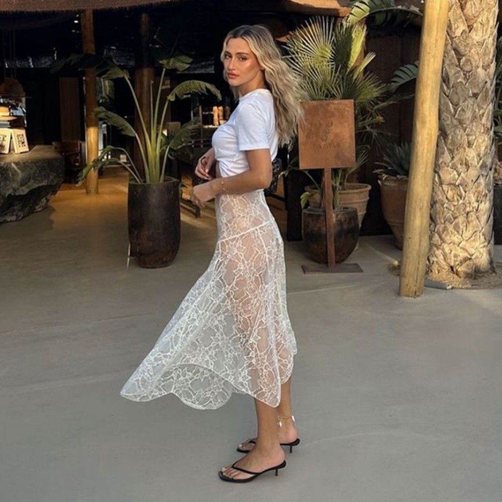 Vestido de playa de encaje de  - Midi Skirt Floral reseña y precio